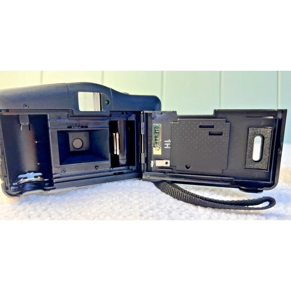 Y2K Bell & Howell BF-705 Big Finder 35mm Film Camera Flash Point Shoot Tested